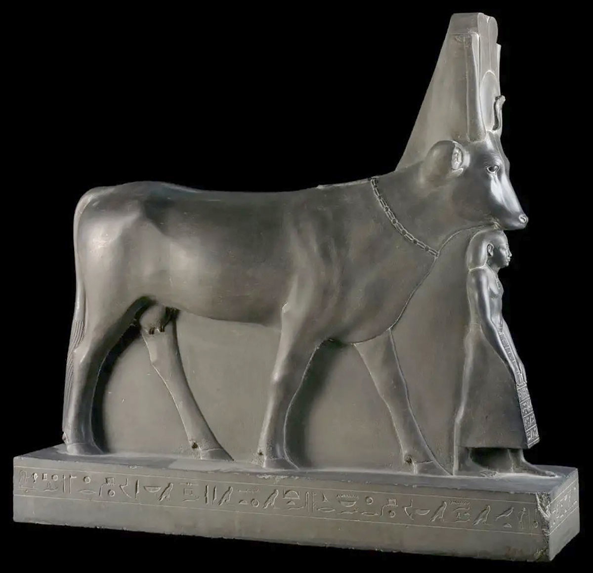 hathor celestial cow psamtik pharaoh statue granite stone museum protection
