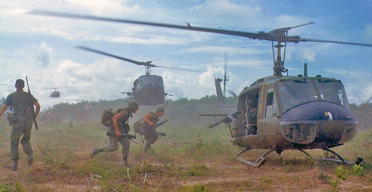 helicopters during vietnam war