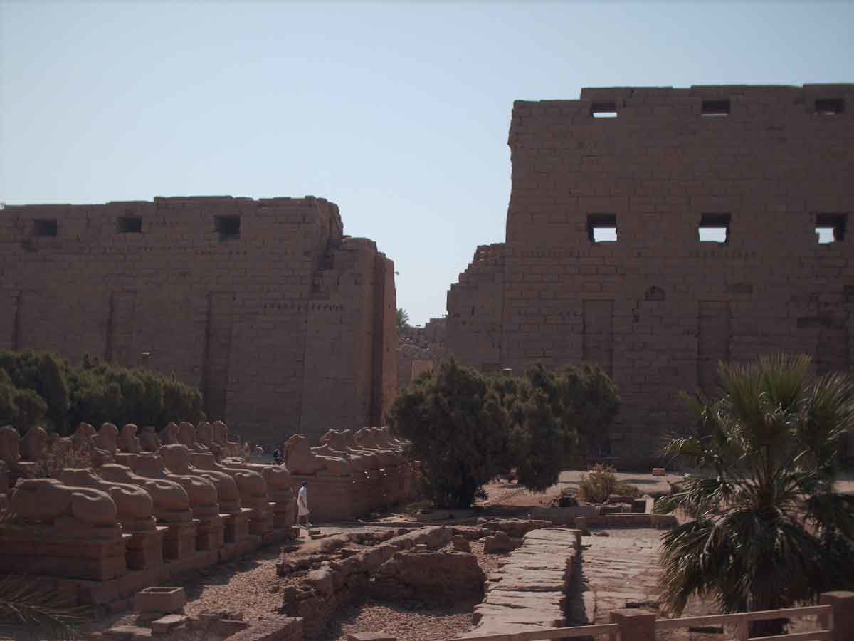karnak temple entrance