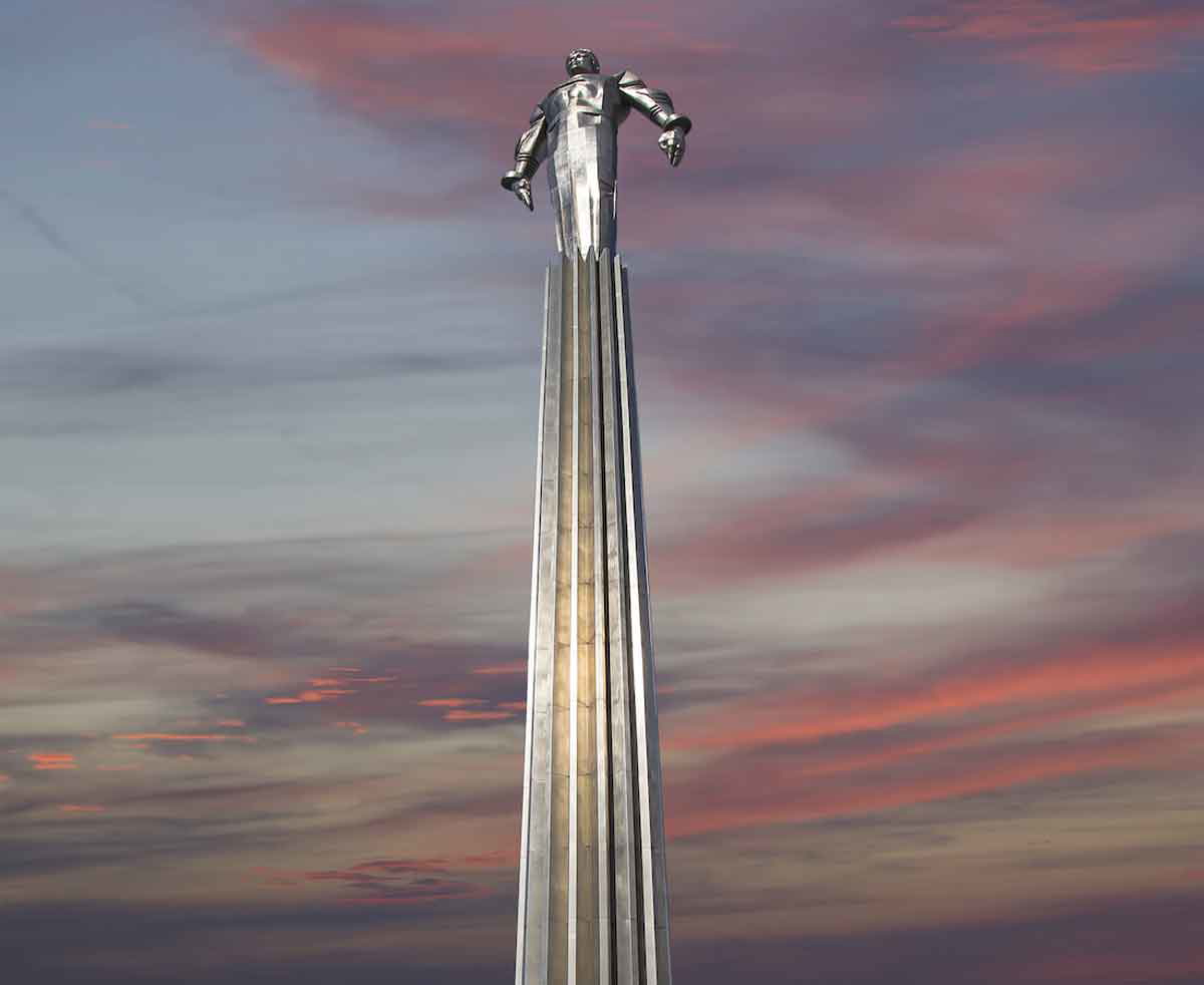 monument yuri gagarin