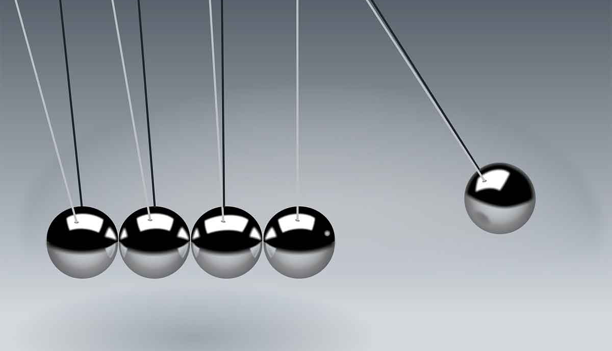 newtons cradle