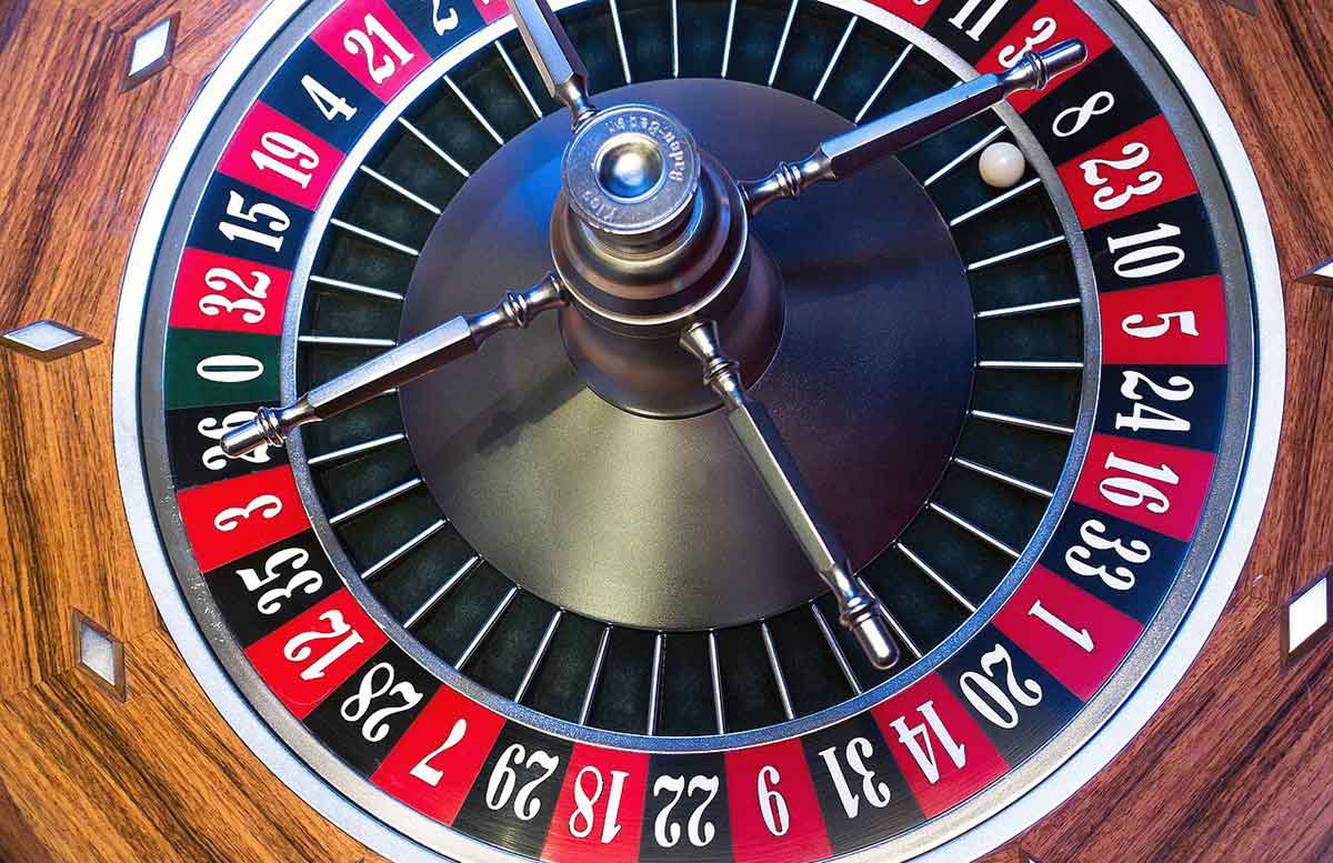 Roulette Wheel, Stefan Schweihofer, 2015, via Wikimedia Commons