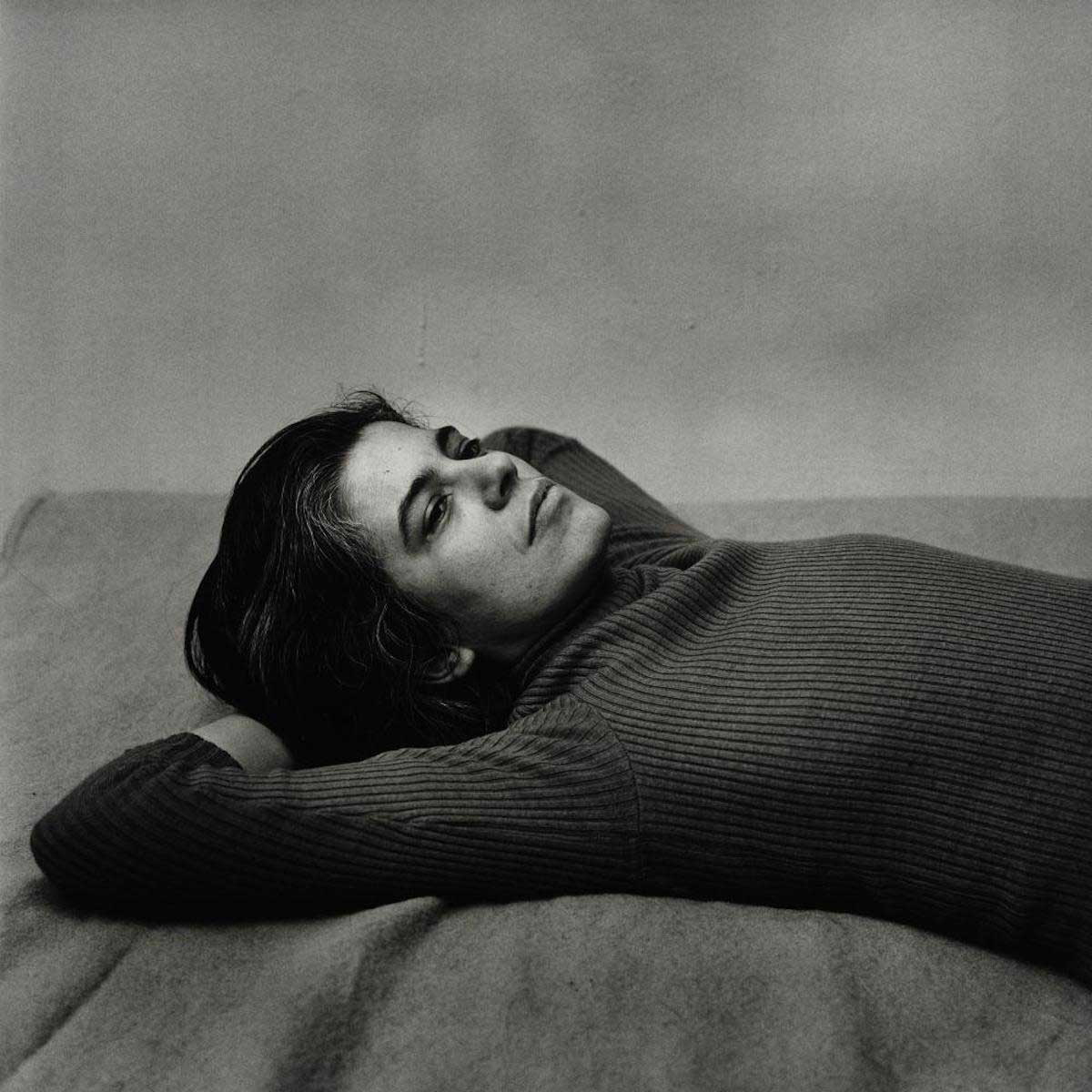 susan sontag photographed by peter hujar 1975