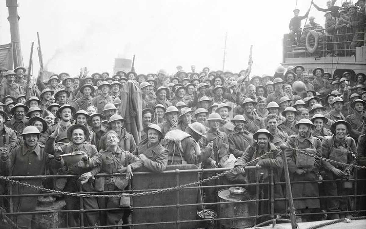 Evacuated British troops arrive in Dover from France.