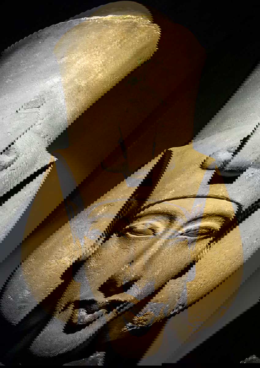 akhenaten bust