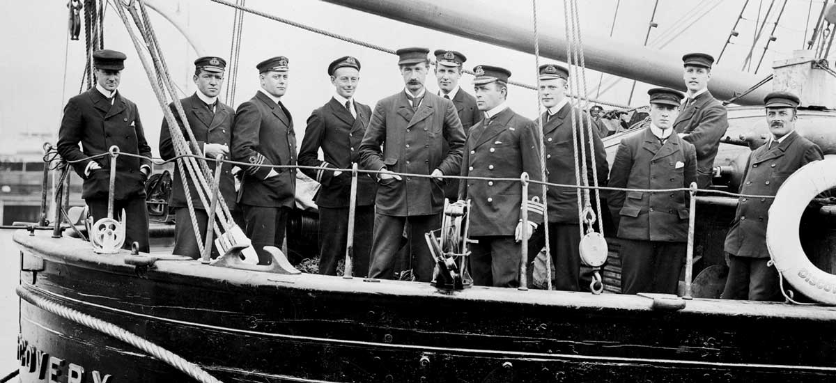 ernest shackleton expedition discovery officers