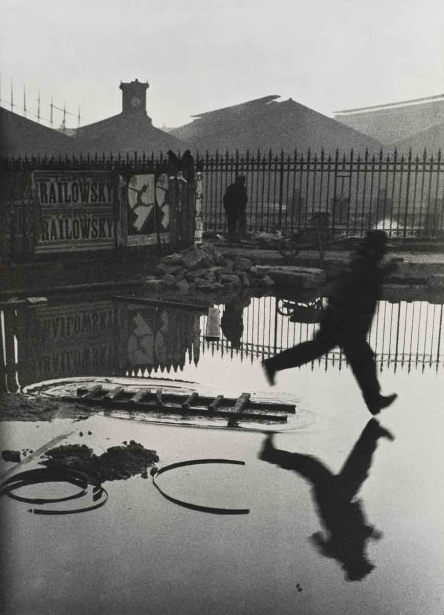 henri cartier bresson st lazare photo