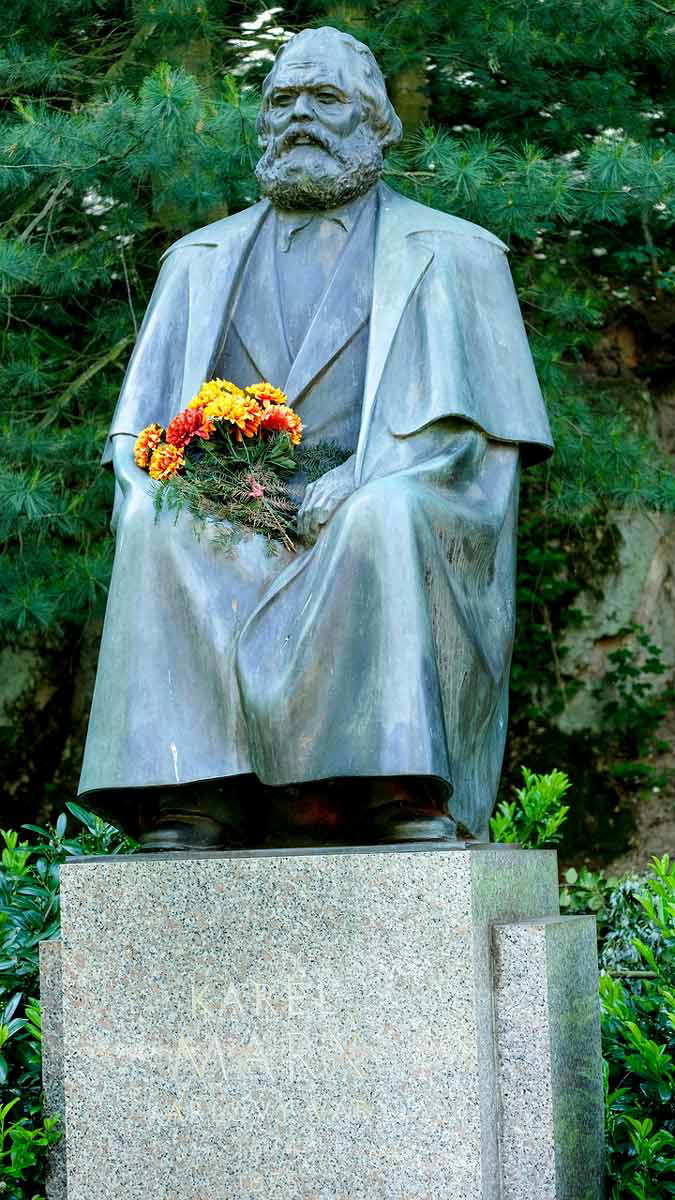 marx monument