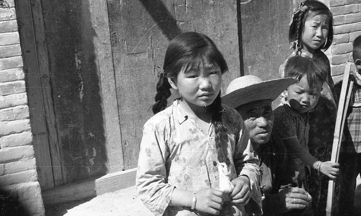 young girl suffers famine