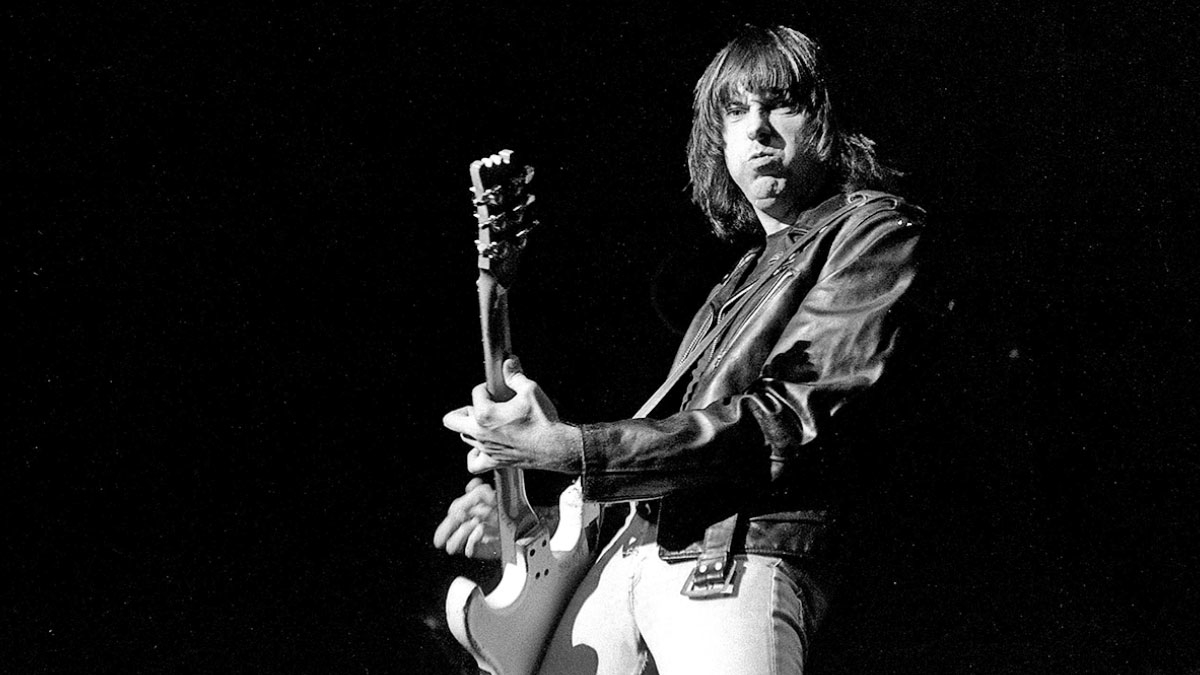 Johnny Ramone: right-wing punk rocker (1990).