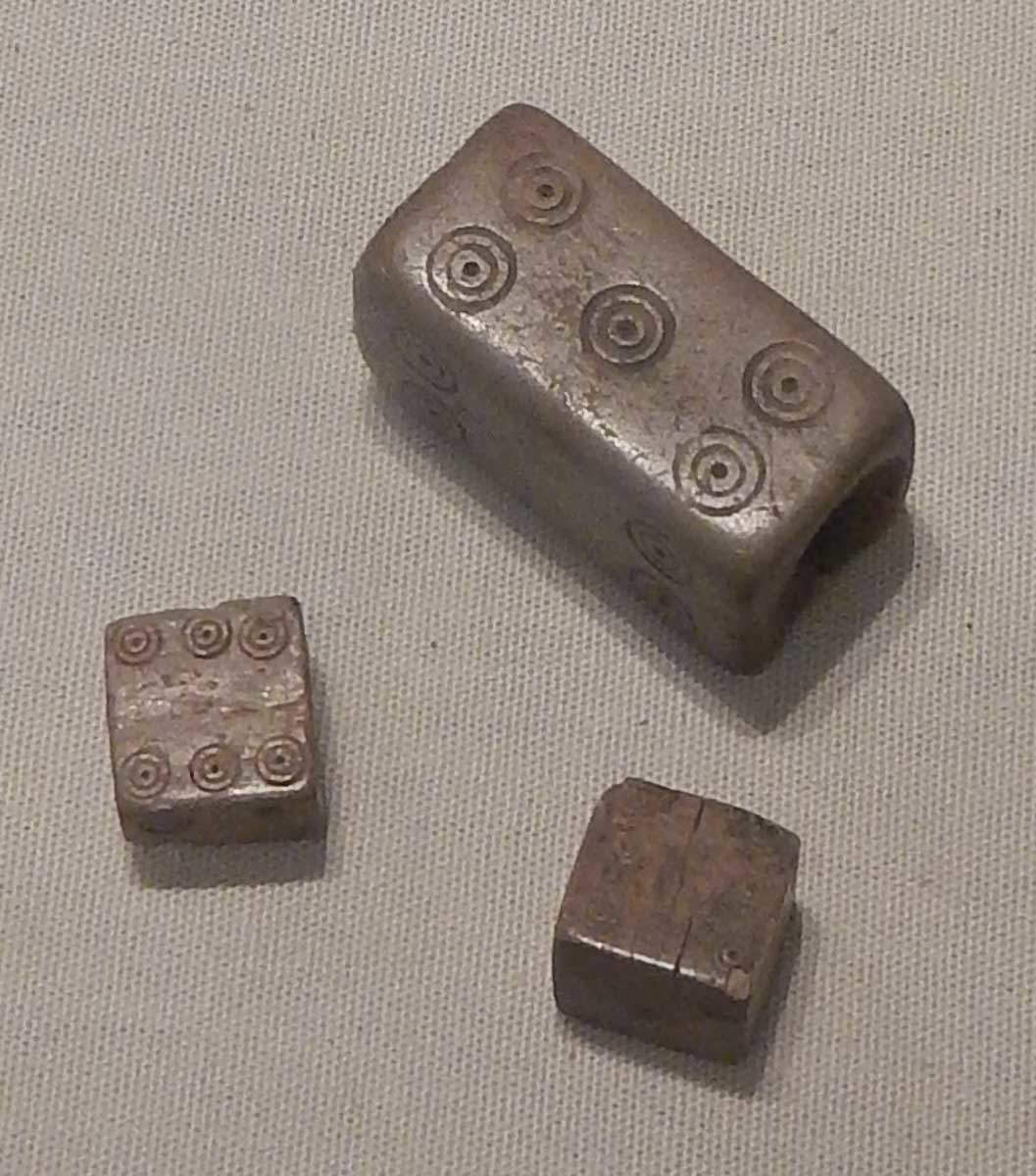 ancient roman gambling bone dice silchester