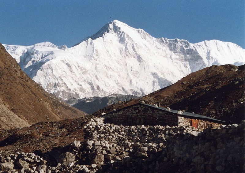 Photograph of the mountain Cho Oyu
