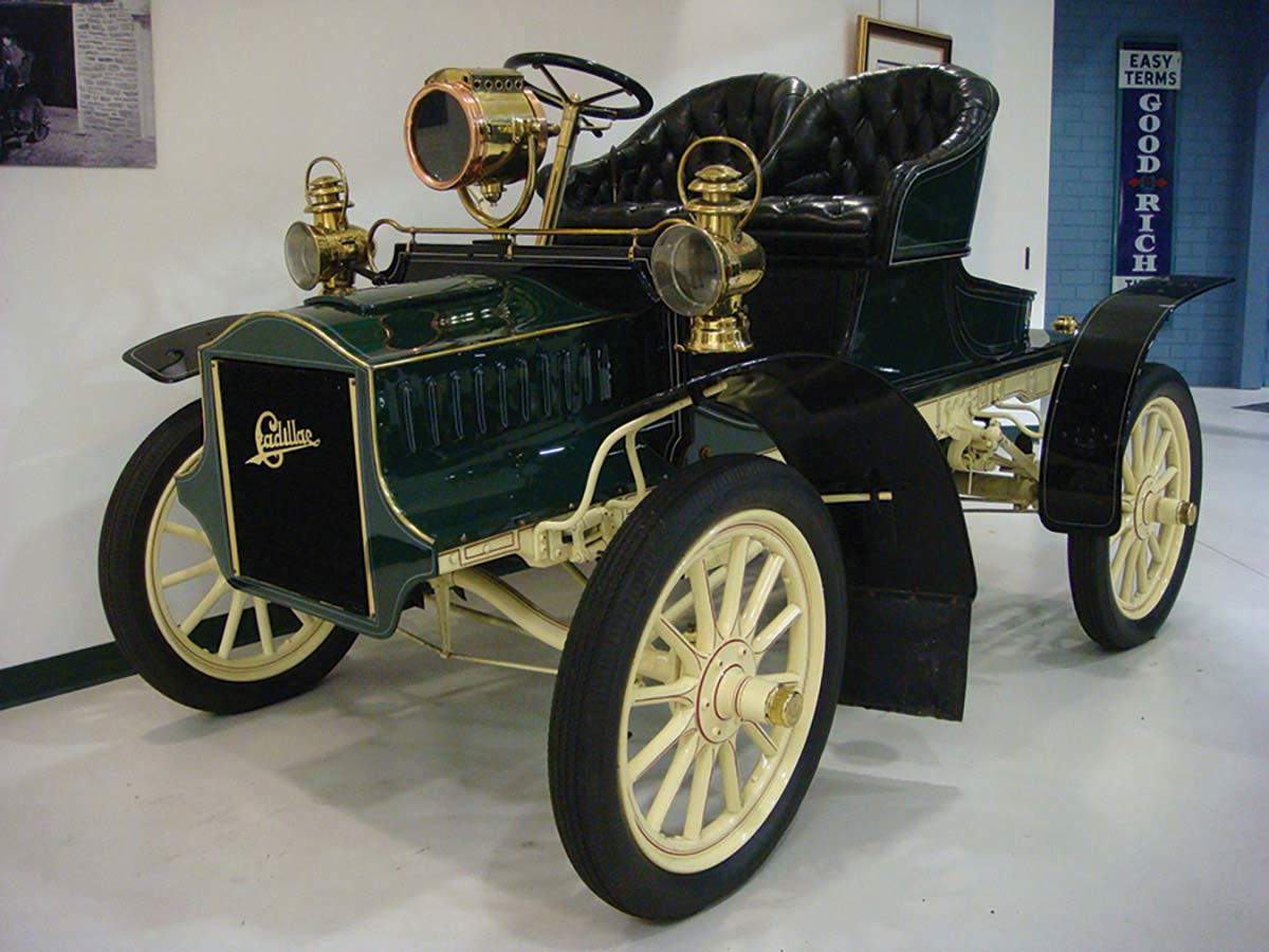 1905 cadillac runabout luxury car
