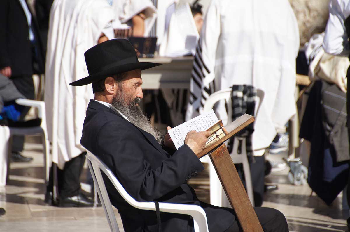 an orthodox jew jerusalem jewish sects