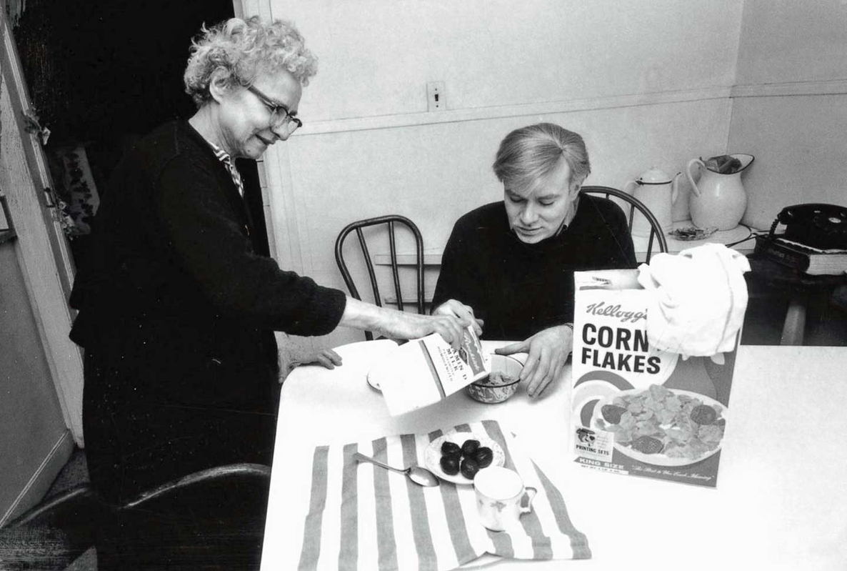 Andy Warhol at home eating Kellogg's Corn Flakes with his mother, Julia Warhola, 1966. © Ken Heyman, courtesy Woodfin Camp Associates. Source: Tate
