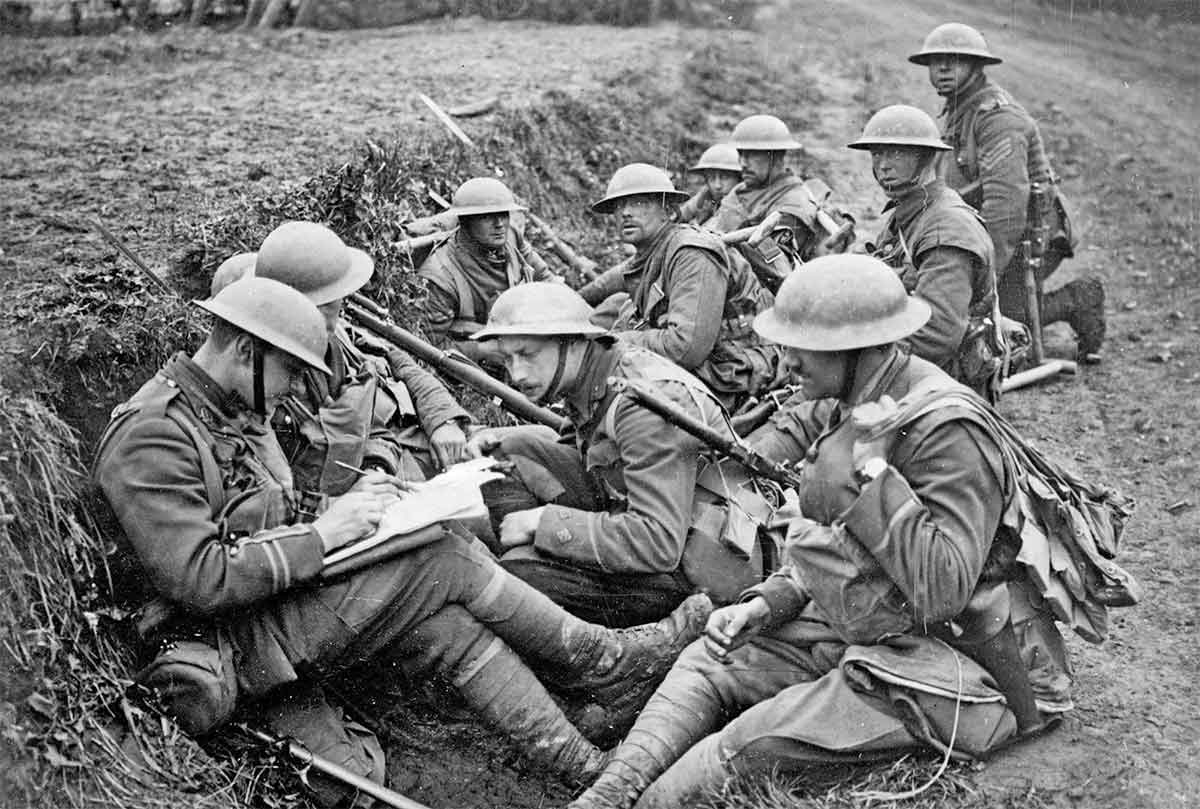 british troops in a trench during world war i