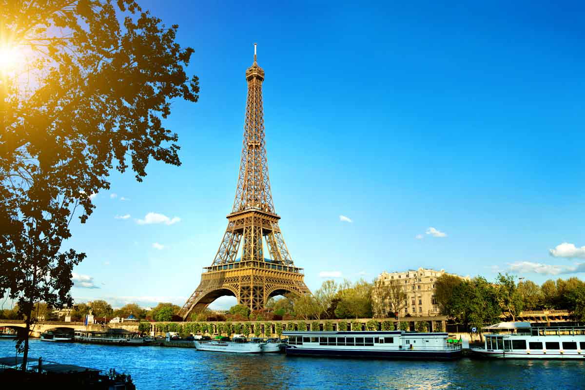 eiffel tower paris