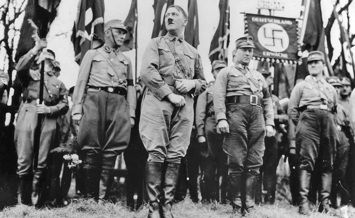 hitler attends a sa parade