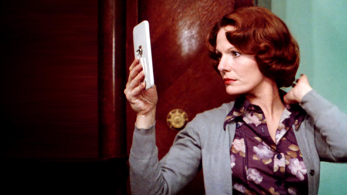 jeanne dielman delphine seyrig bedroom