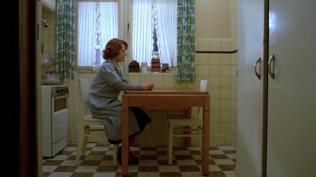 jeanne dielman delphine seyrig kitchen2