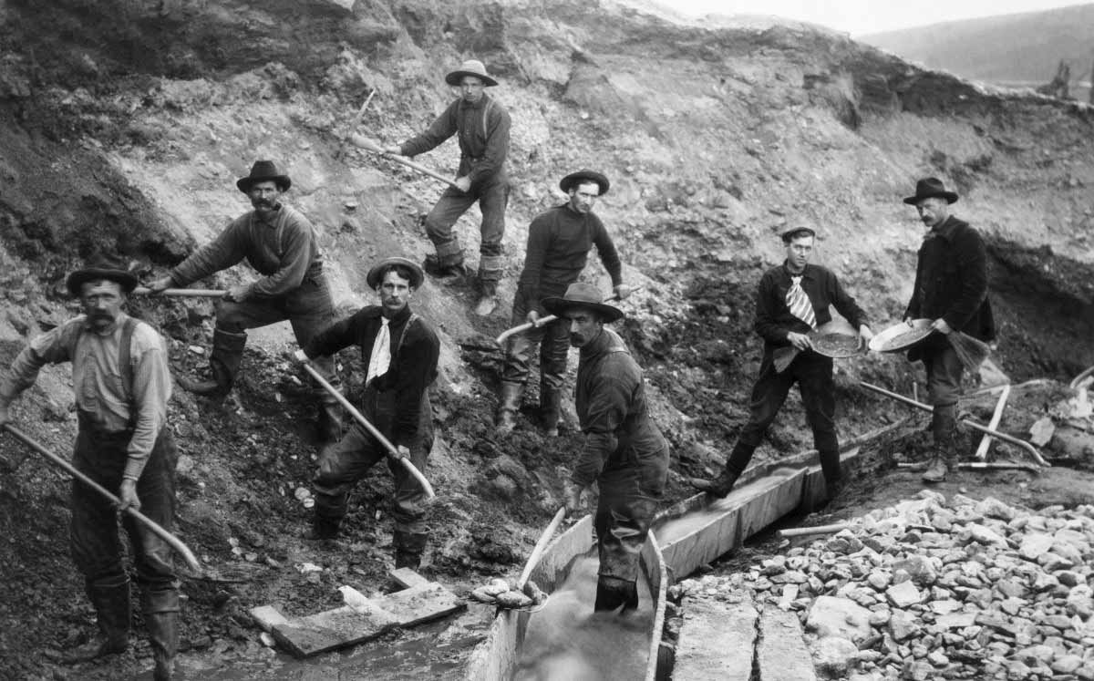 klondike gold rush miners