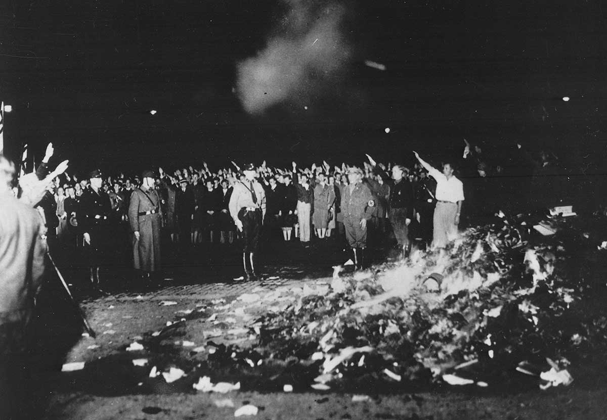 book burning nazis hitler bertolt brech 1933