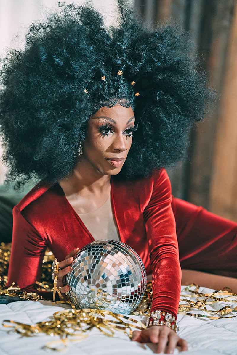 drag queen beauty glitter photoshoot posing voguing.