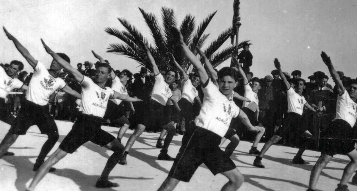 gymnasitci exercises fascism
