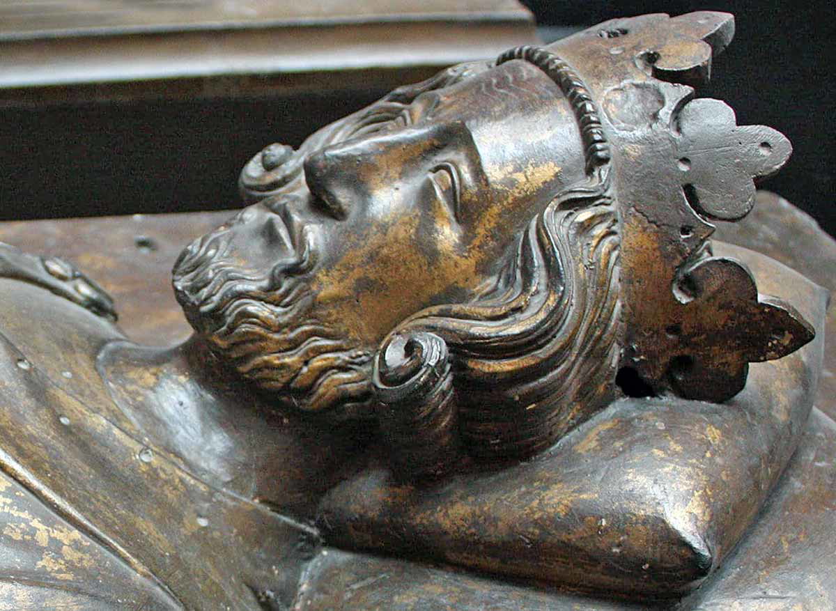 Henry III funerary relief in Westminster Abbey
