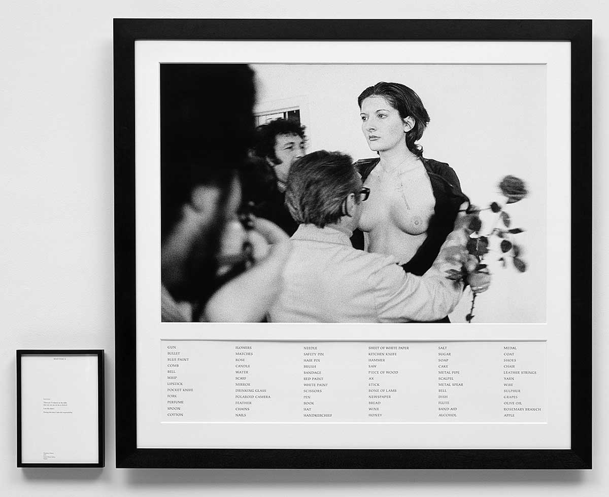 marina abramovic rhythm 0 performance art performance