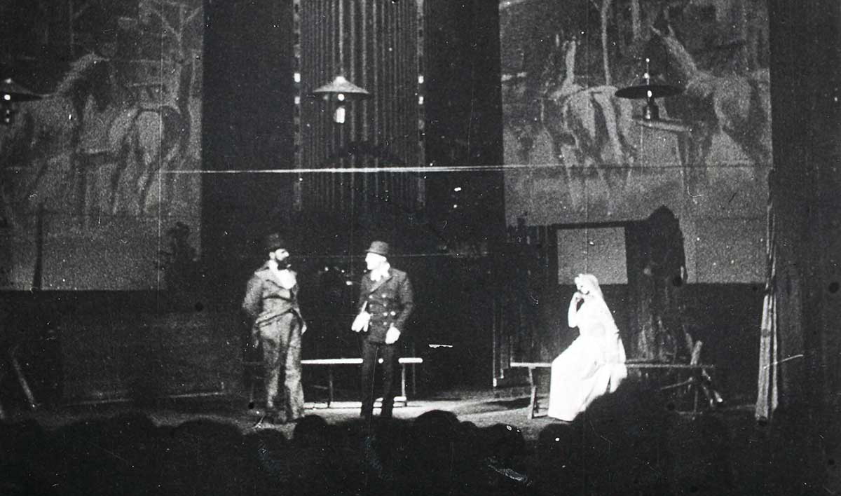 three penny opera bertolt brecht theater schiffbauerdamm