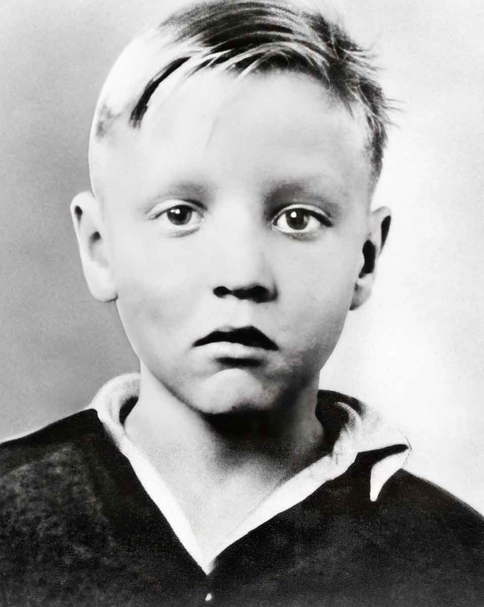 young blonde elvis