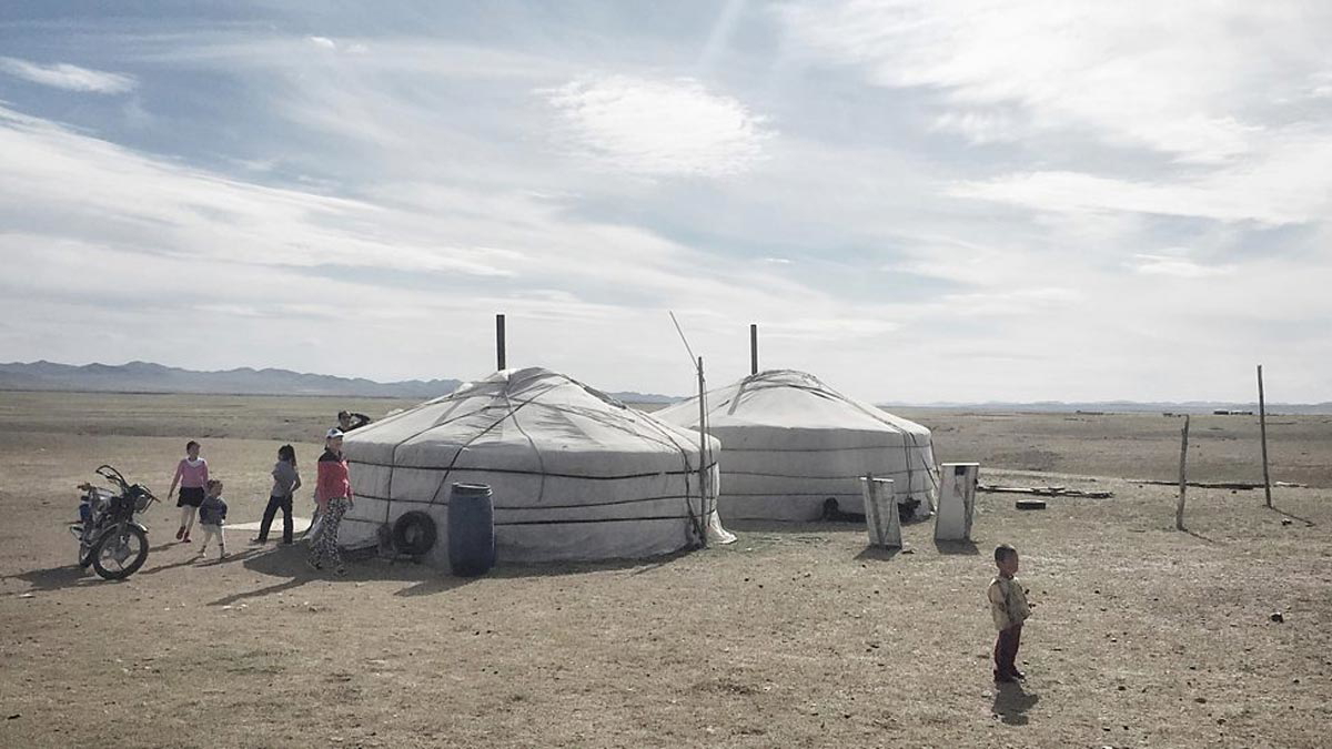 yurt tents mongolia