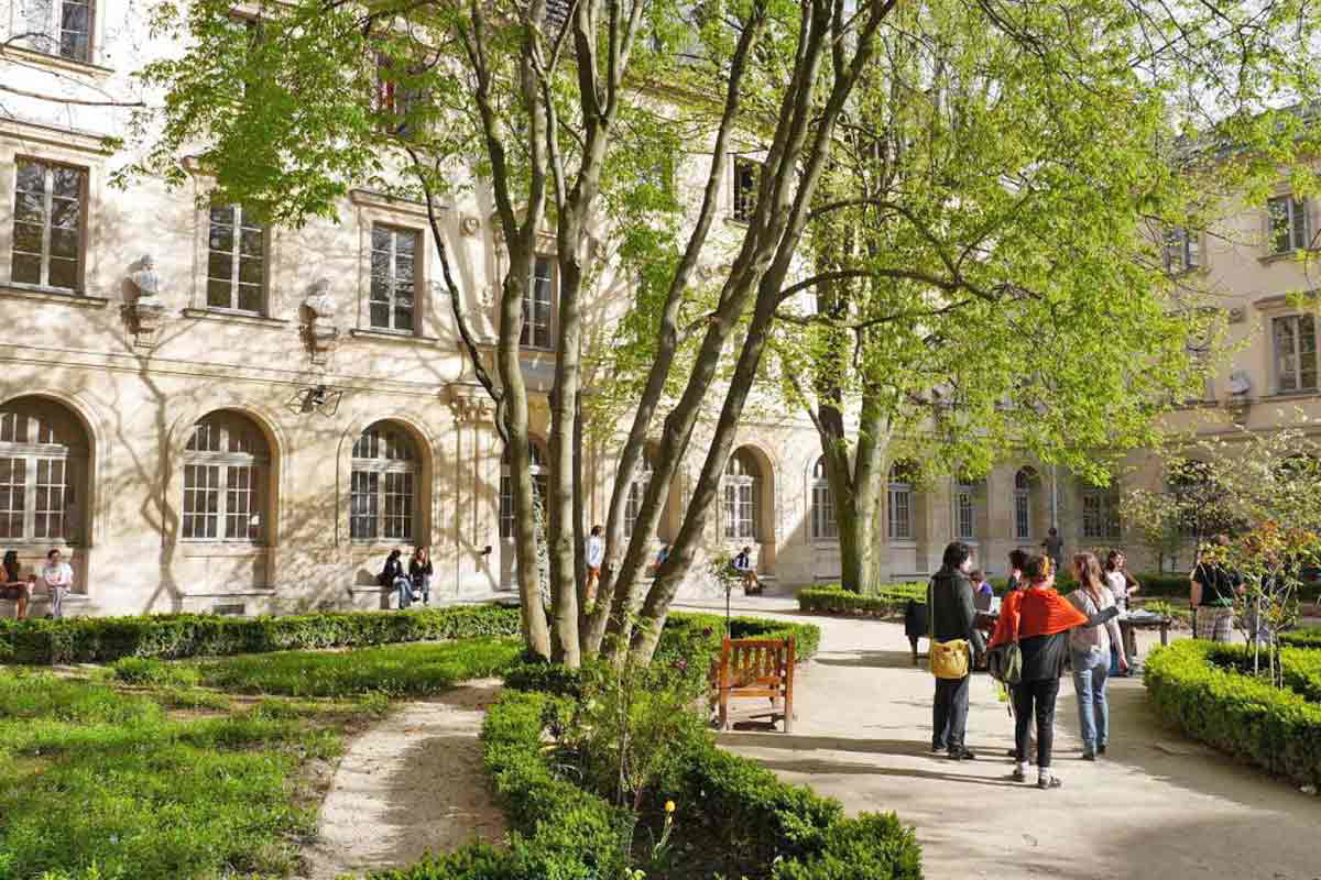 Photograph of École Normale Supérieure. Source: ENS