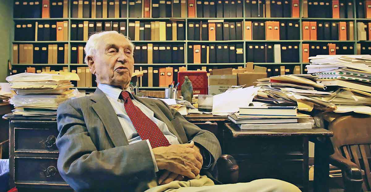 Photograph of Ernst Mayr Aristotle