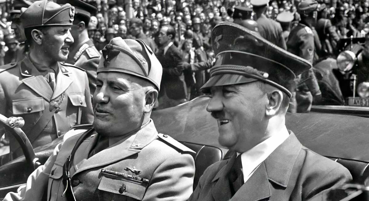 mussolini hitler 1930s