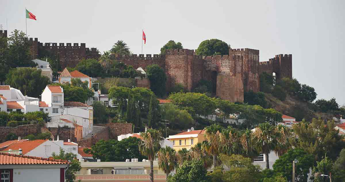 silves castle red walls
