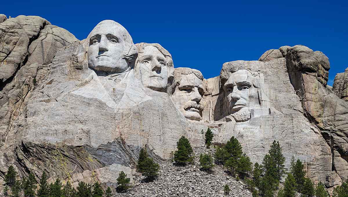 A detailed view of the Mount Rushmore National Monument, Source: Wikimedia Commons