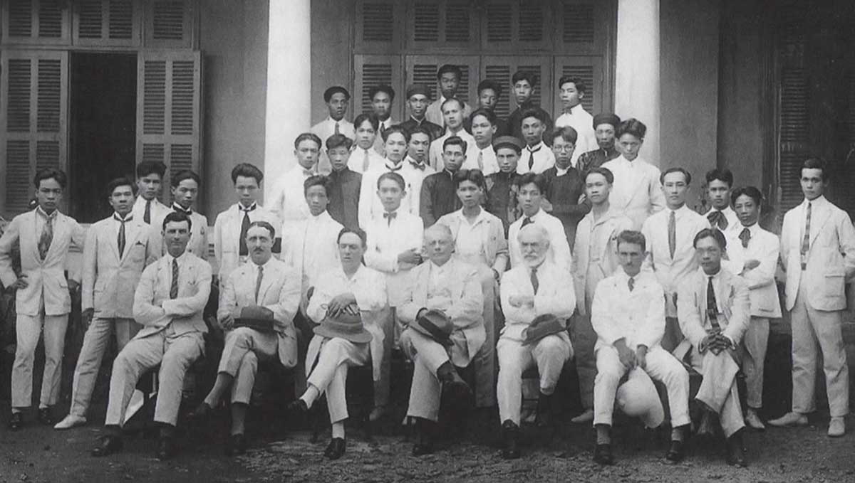 students hanoi vietnam