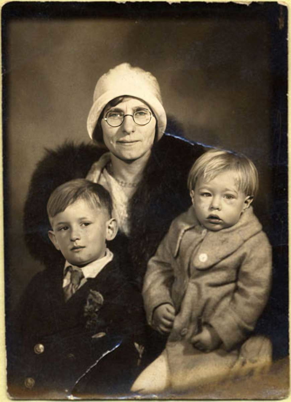 Julia Warhola with her young children John (left) and Andy (right). Source: Wikimedia.