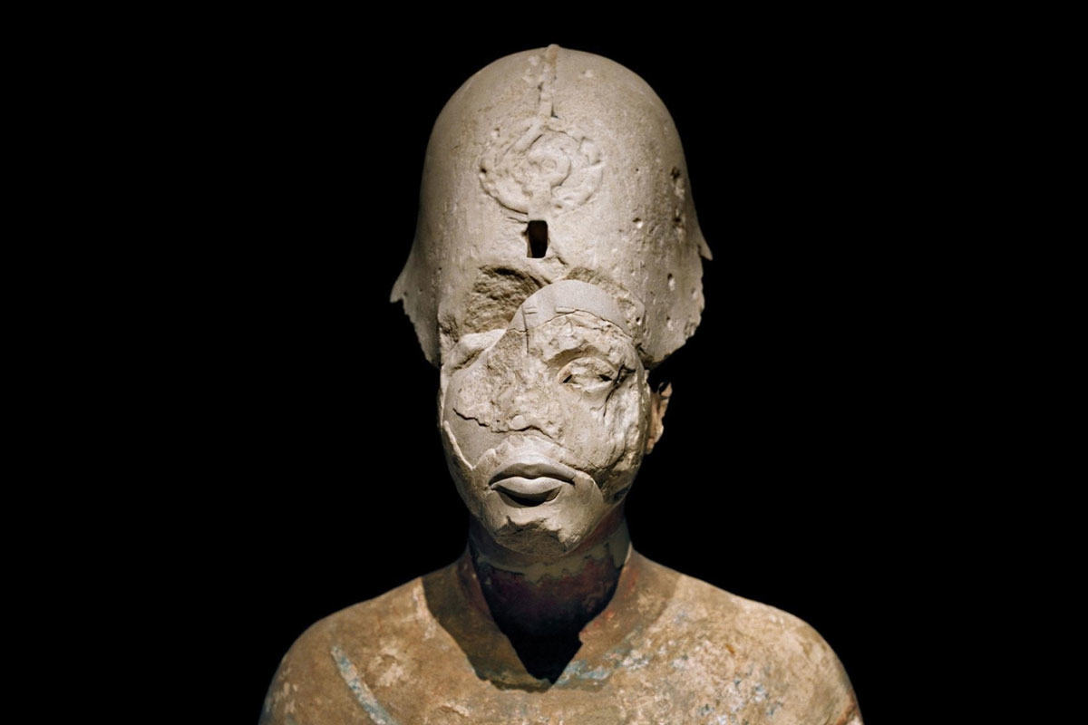 destroyed egyptian bust akhenaten