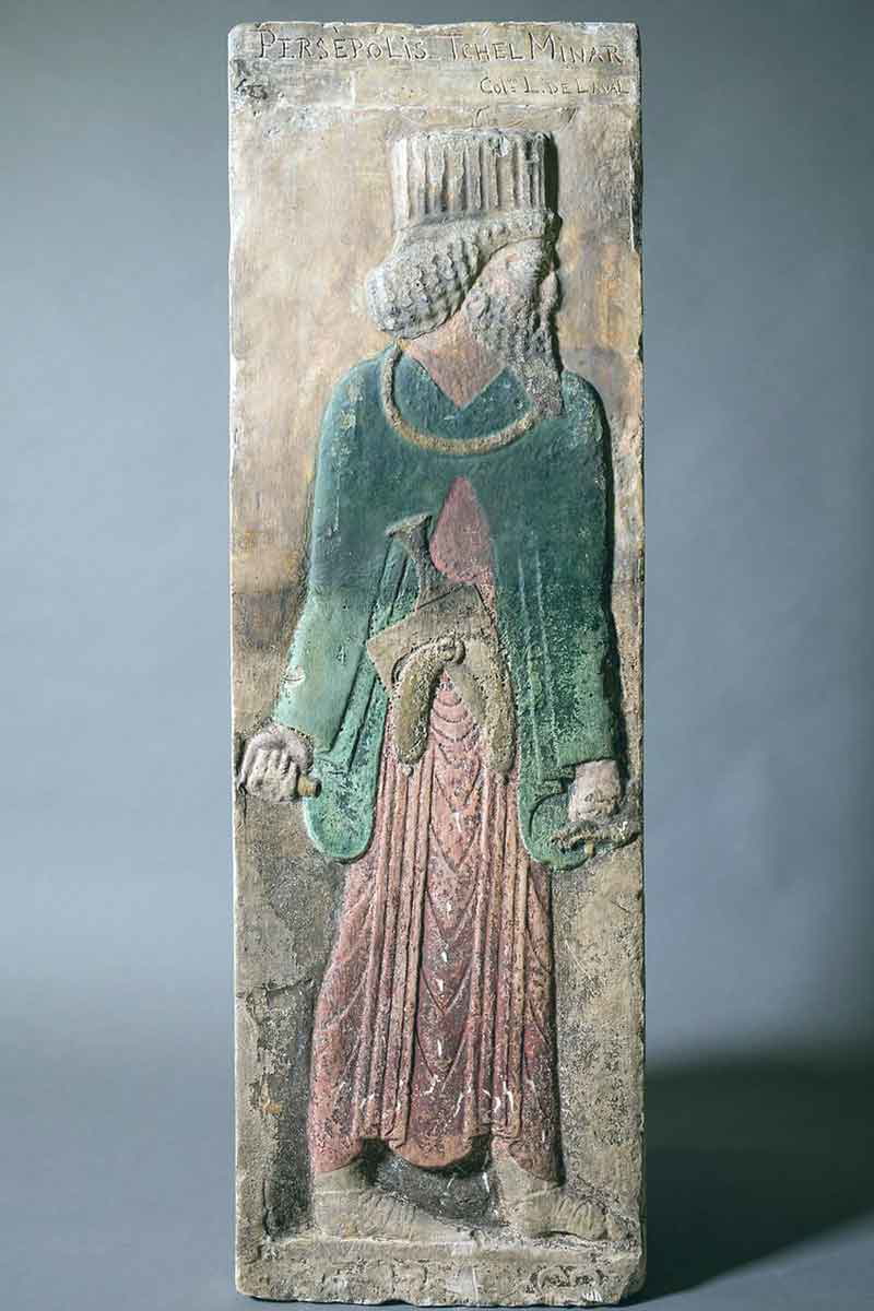 molding persian dignitary achaemenid