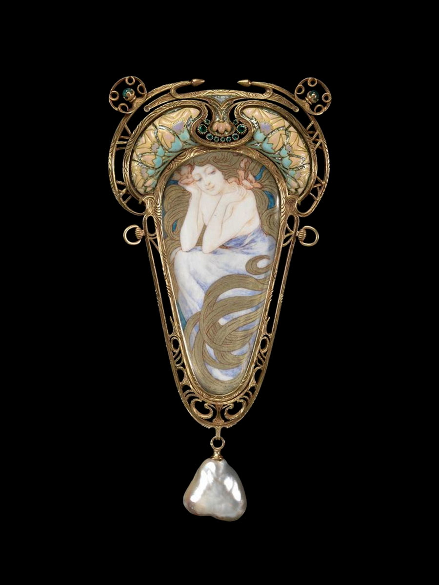 mucha waterfall pendant