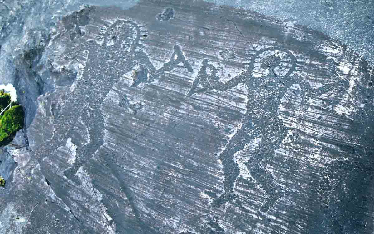 petroglyphs valcamonica italy ancient astronauts