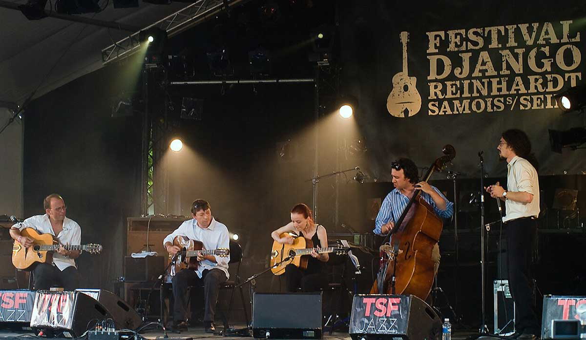 The 30th annual Django Reinhardt Festival, Paris, 2009, Source: Wikimedia Commons