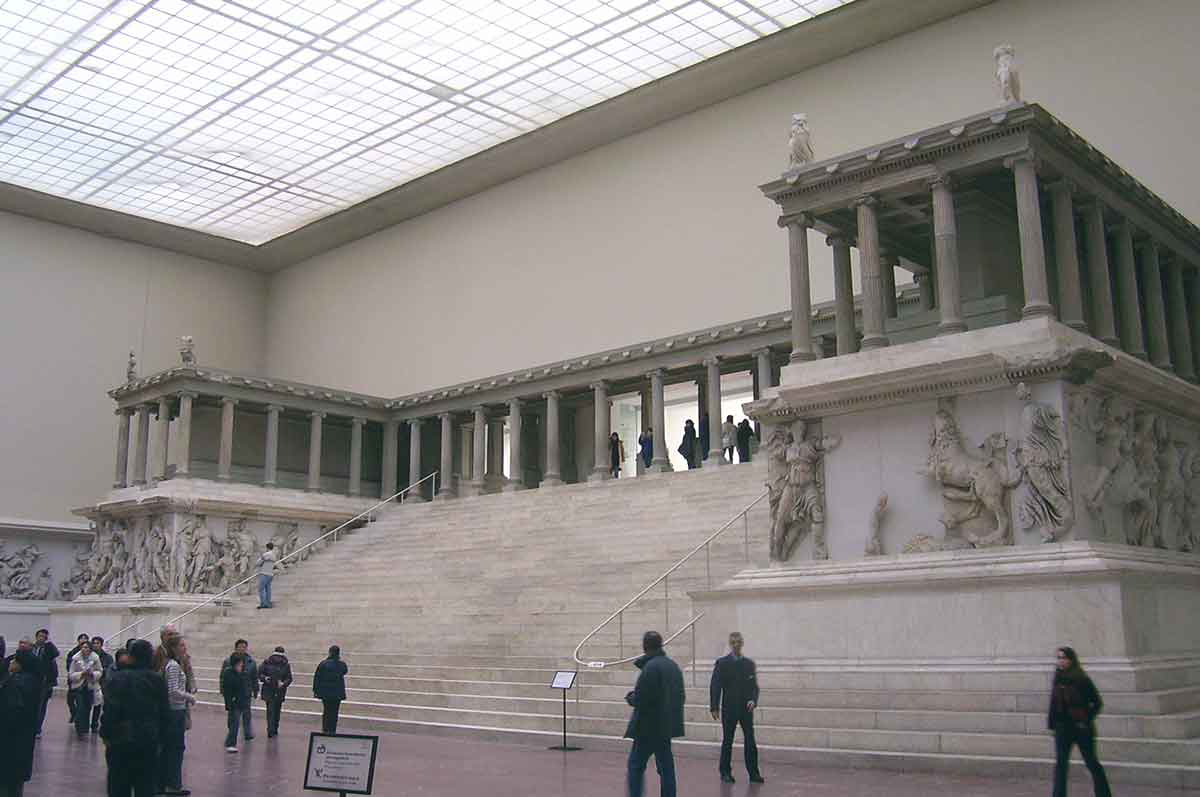 altar pergamon museum berlin author