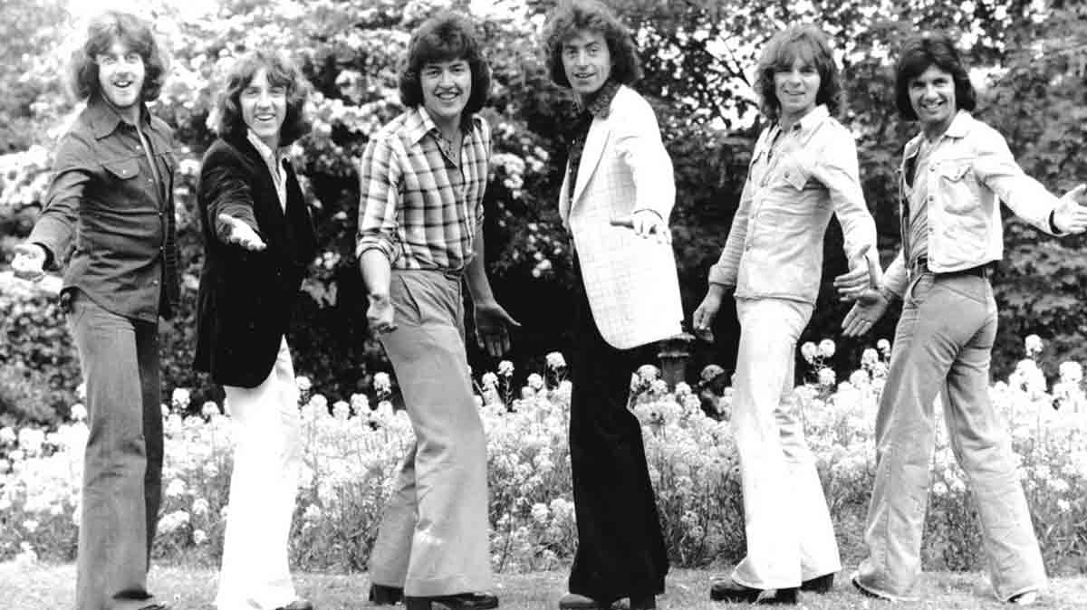 miami showband posing