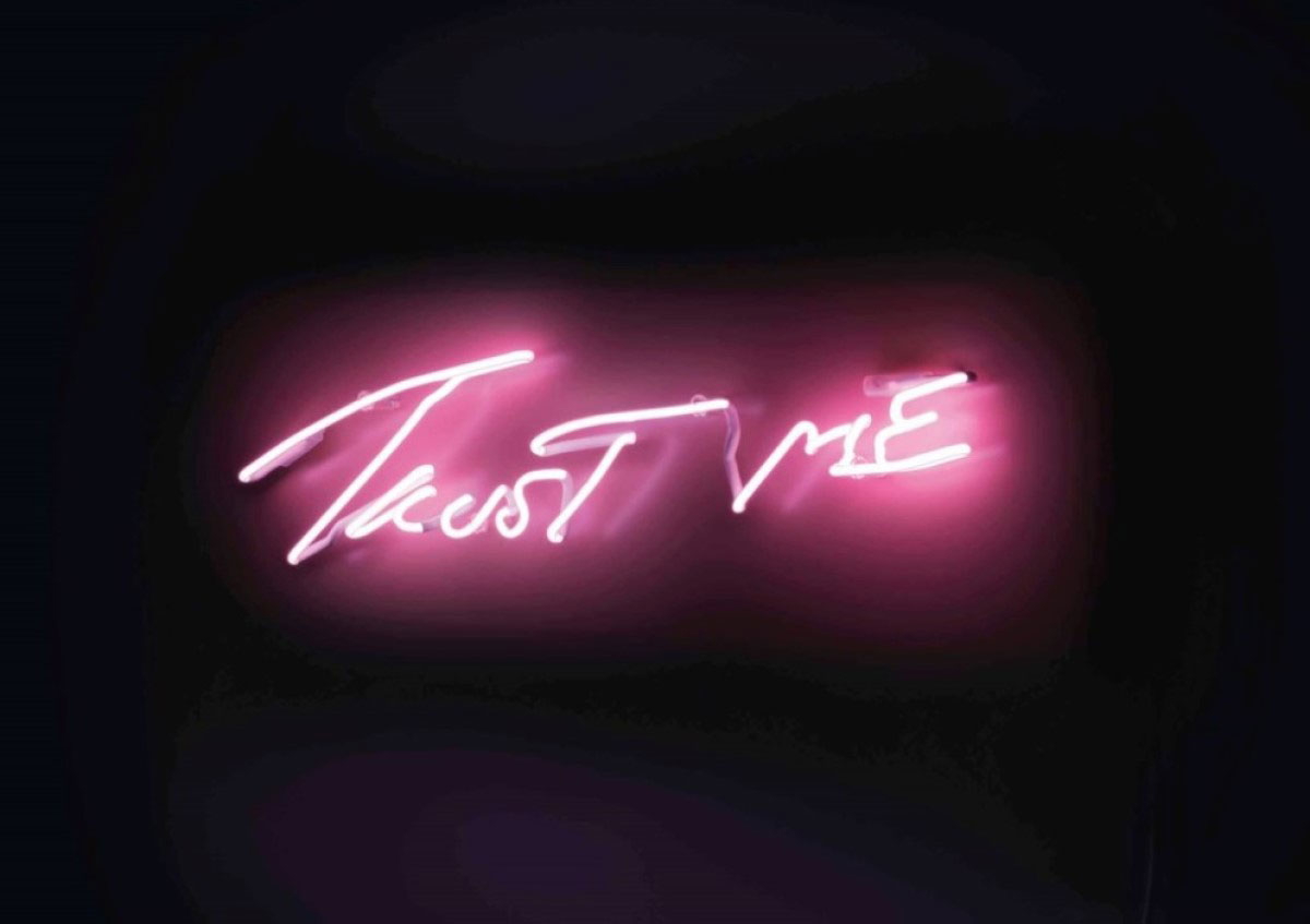 trust me tracey emin neon 2000