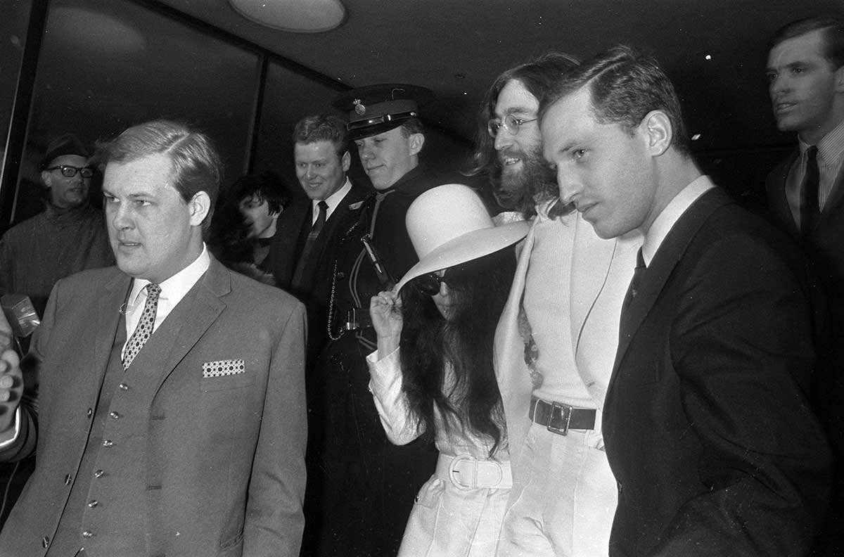 yoko ono john lennon celebrity couple artist