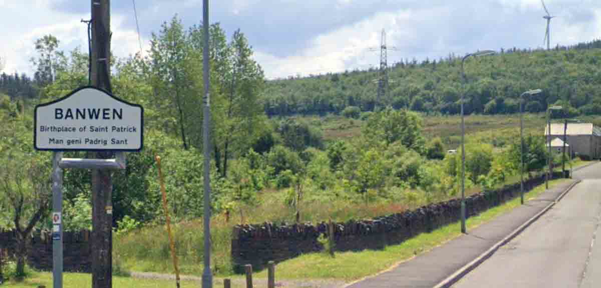 banwen road sign